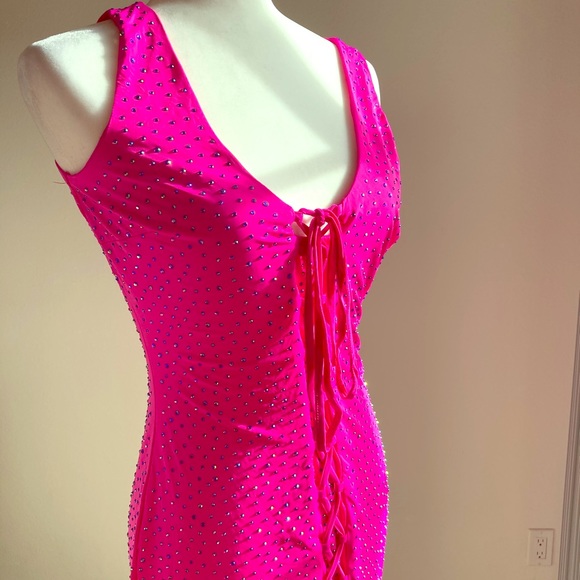 Bejeweled Hot pink bodycon dress - Picture 1 of 5
